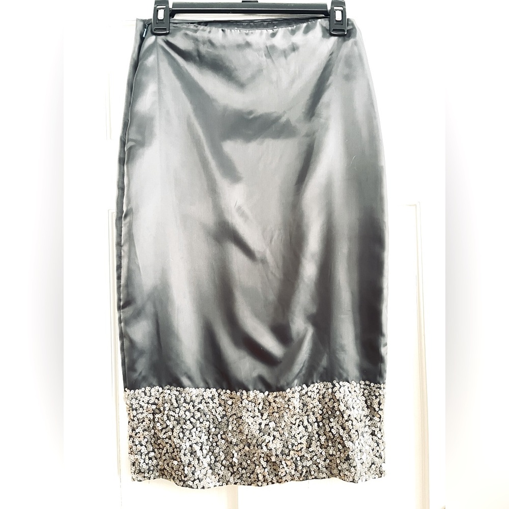 DKNY silver satin and sequins skirt. Size small. 27”Wx27”L. Wear all seasons!